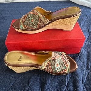 Amazing Paulo Wedges